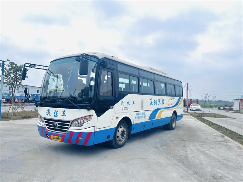 A1客车驾驶培训服务选哪家？温纳驾校口碑好