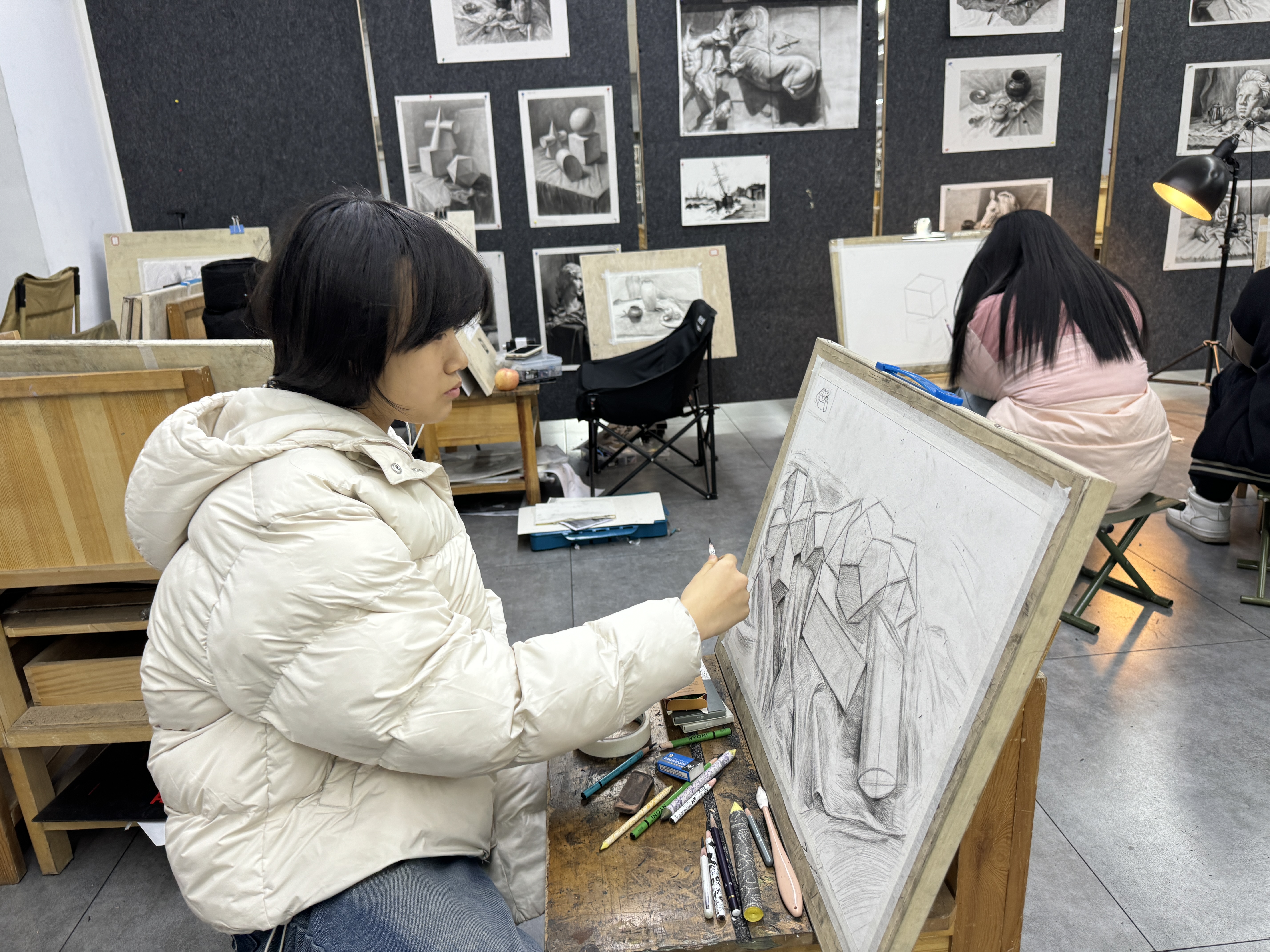 西安创艺赢美术艺考培训学校，性价比高不高？