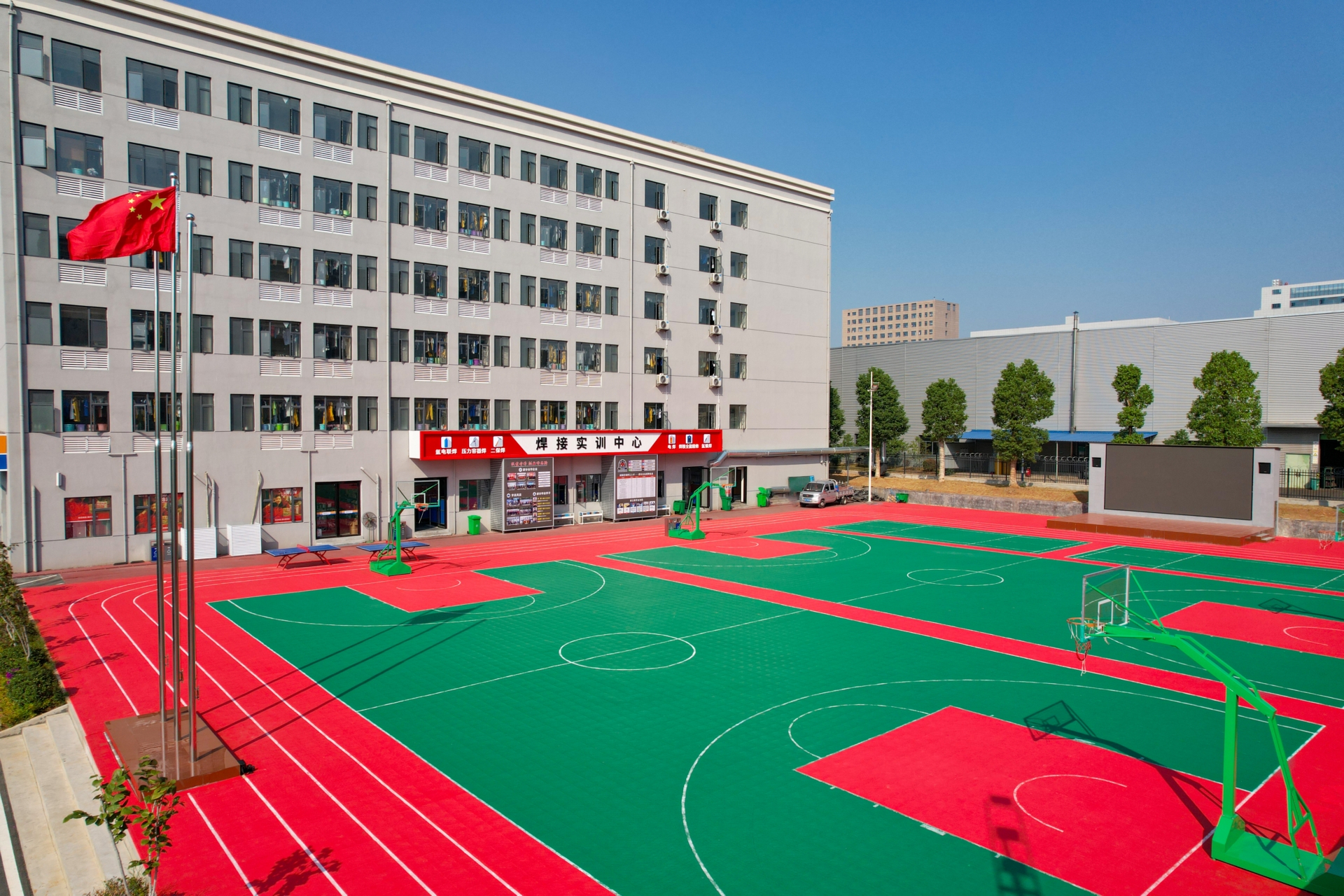 湖南万通汽车学校，校企合作定向就业的靠谱之选