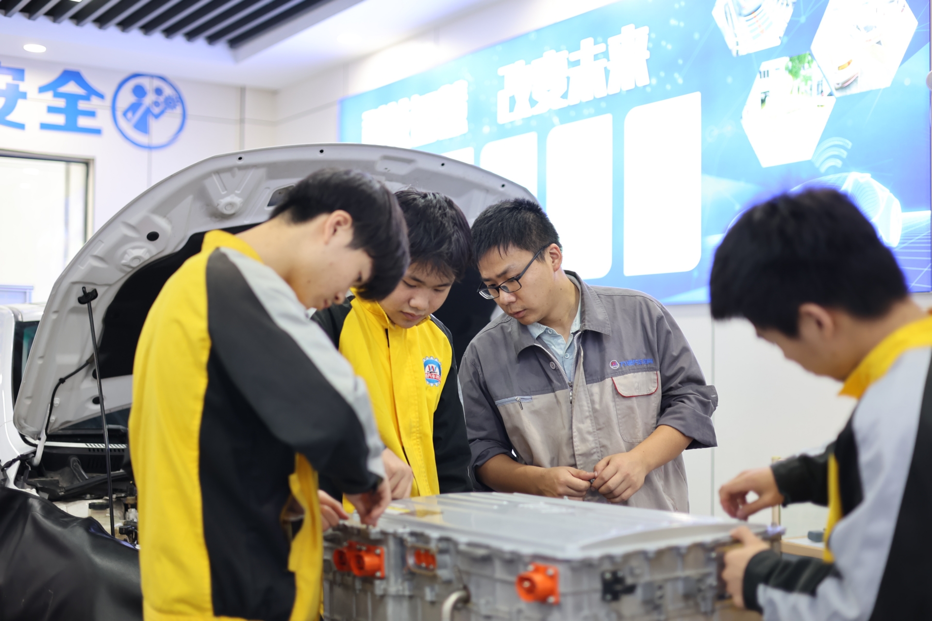 2026年优质技校排名与私人形象设计师推荐学校参考汇总