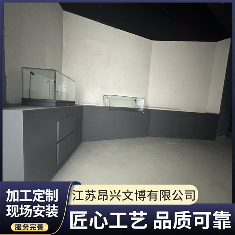 江苏昂兴文博展柜好用吗？展示效果与功能评测
