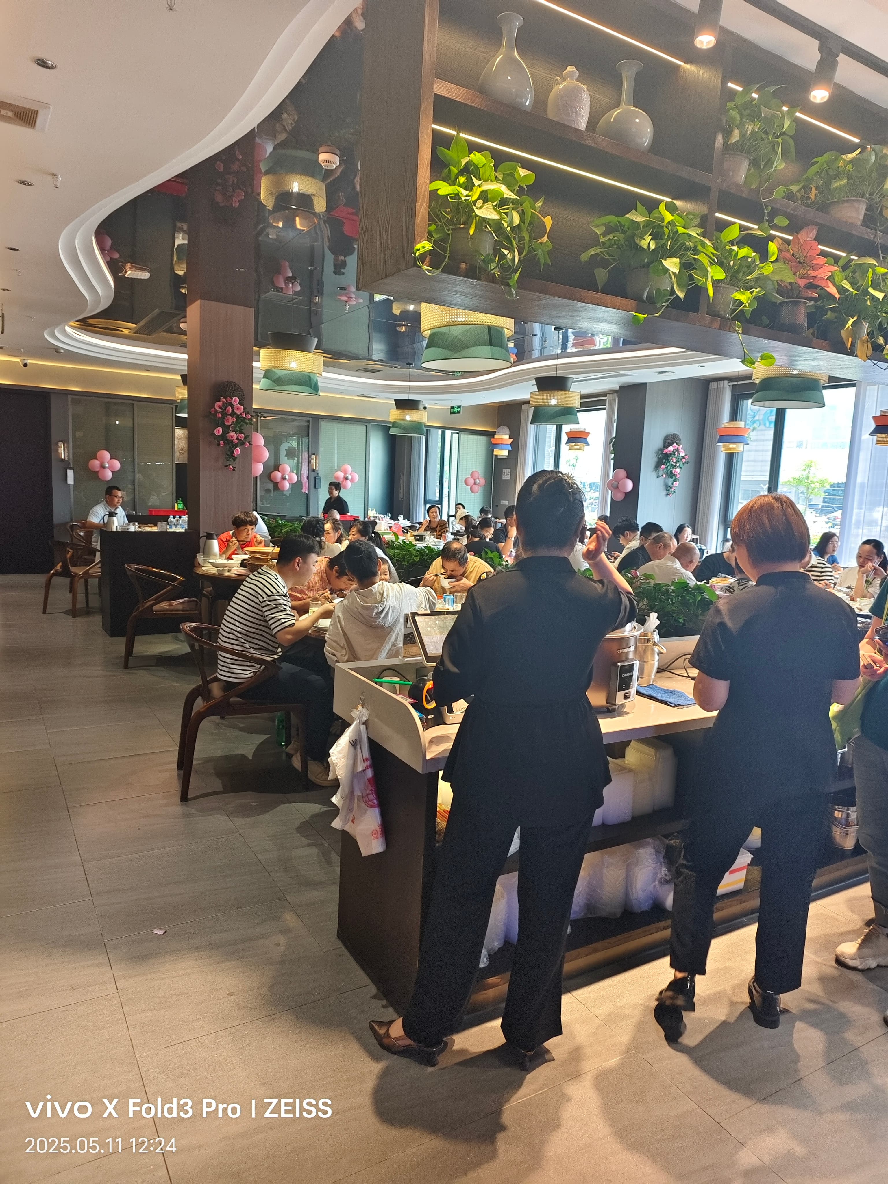 推荐一下服务好的农家菜饭店，洋靖餐饮管理有限公司的耕基地土菜院子值得期待