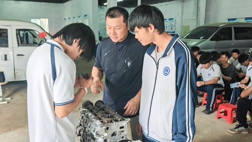 学新能源汽车制造与检测多少钱? 学新能源汽车制造与检测多少钱?