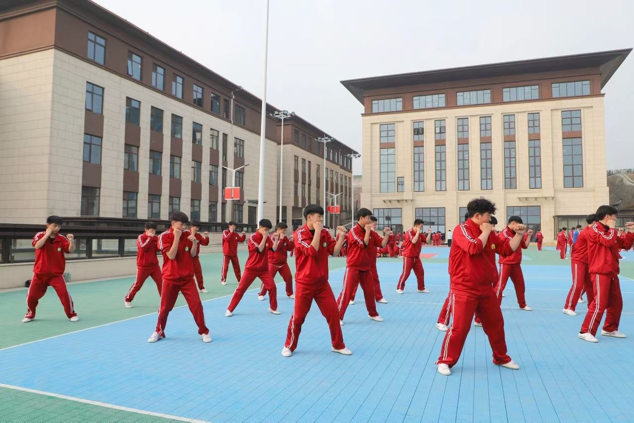 武术学校全年多少钱？少林鹅坡武术学校性价比高