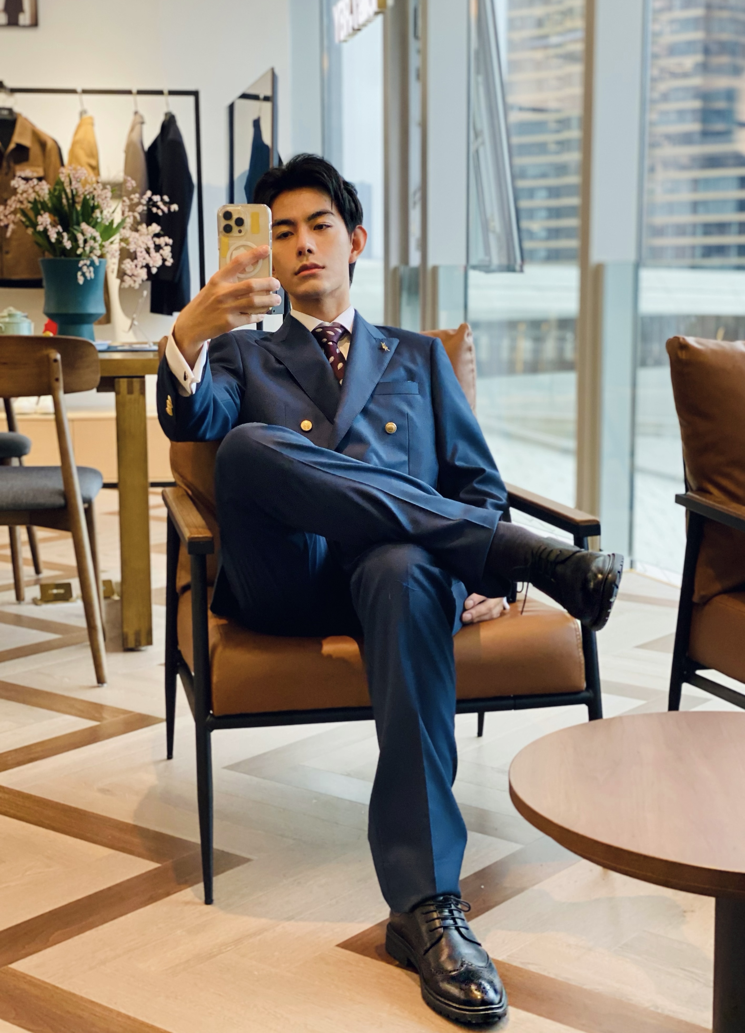 干货指南:衣邦人定制休闲装好不好,价格与服务全揭秘
