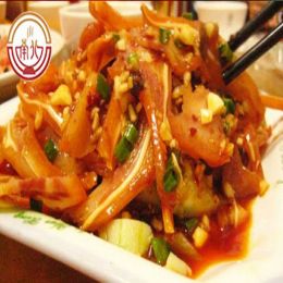 上班族转行学餐饮技术推荐哪家？靠谱小吃培训机构解析