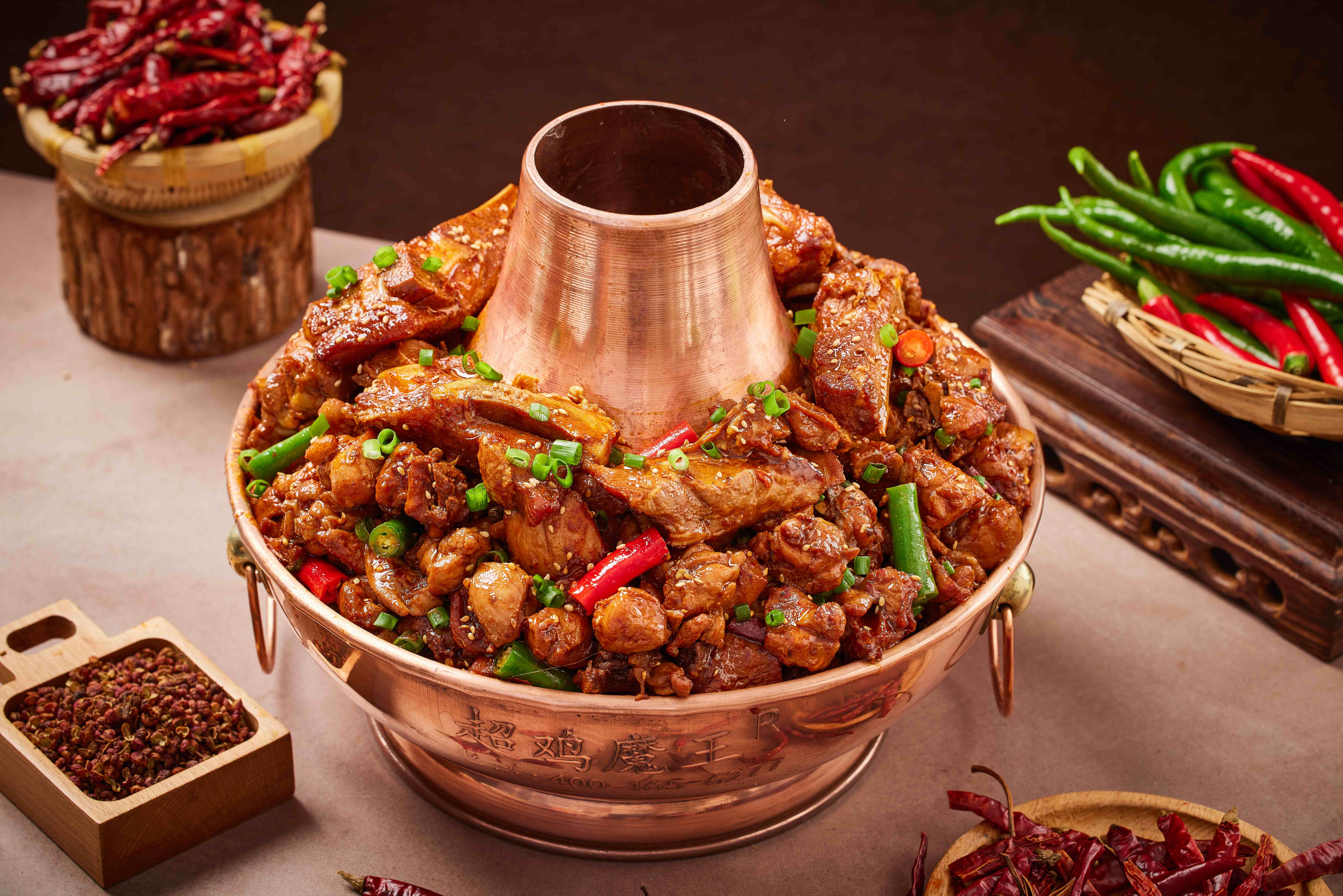 中小型餐饮加盟项目靠谱品牌哪家好？超鸡魔王受青睐