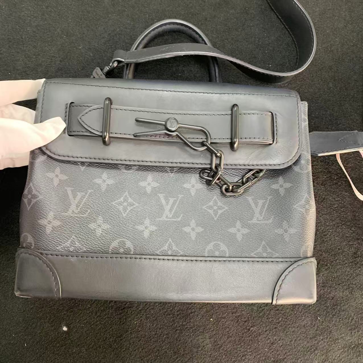 名包回收上门服务哪家好？耀辉奢侈品黄金回收靠谱吗