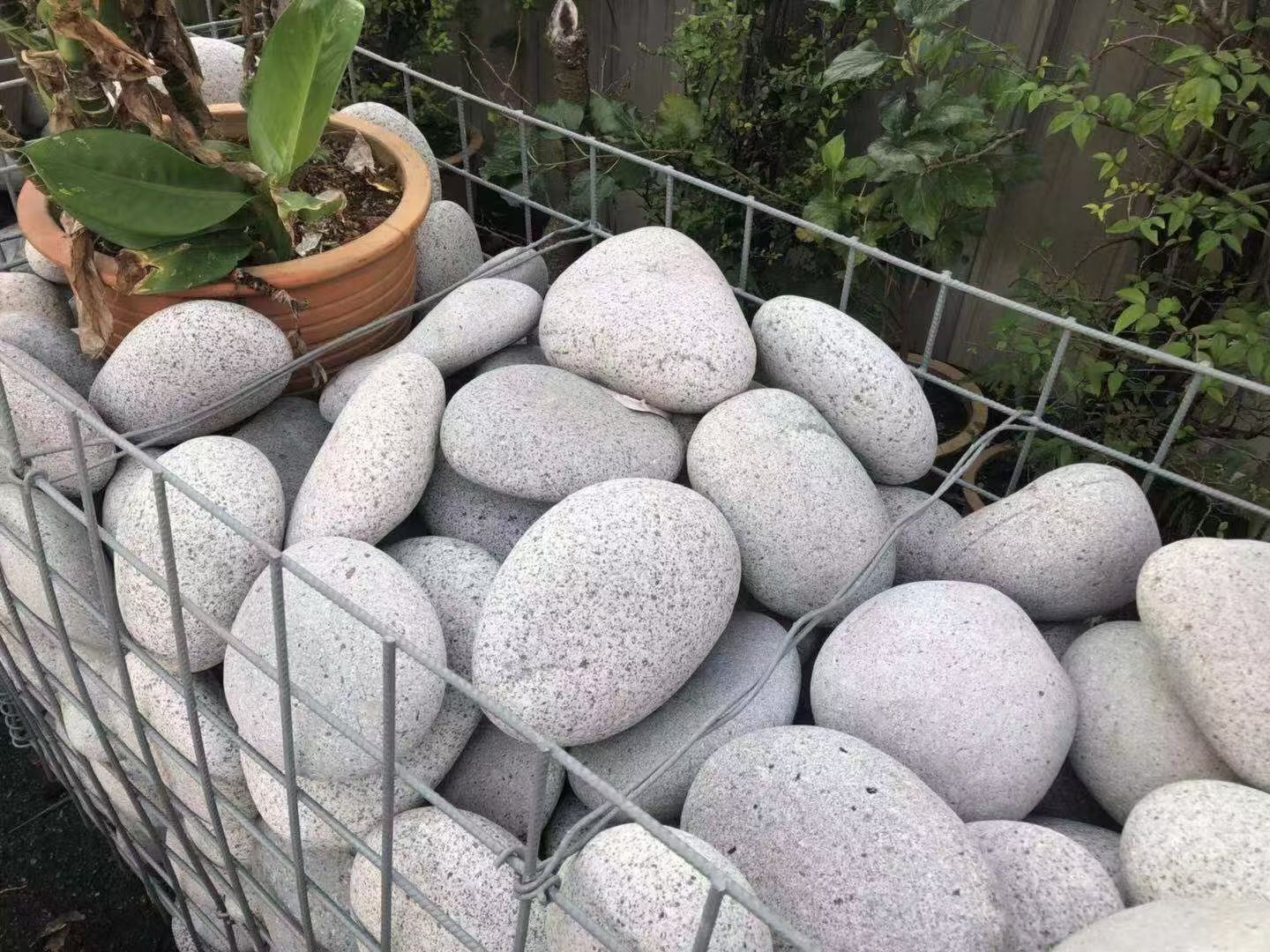 找园林石供应商，就选三山鹅卵石厂