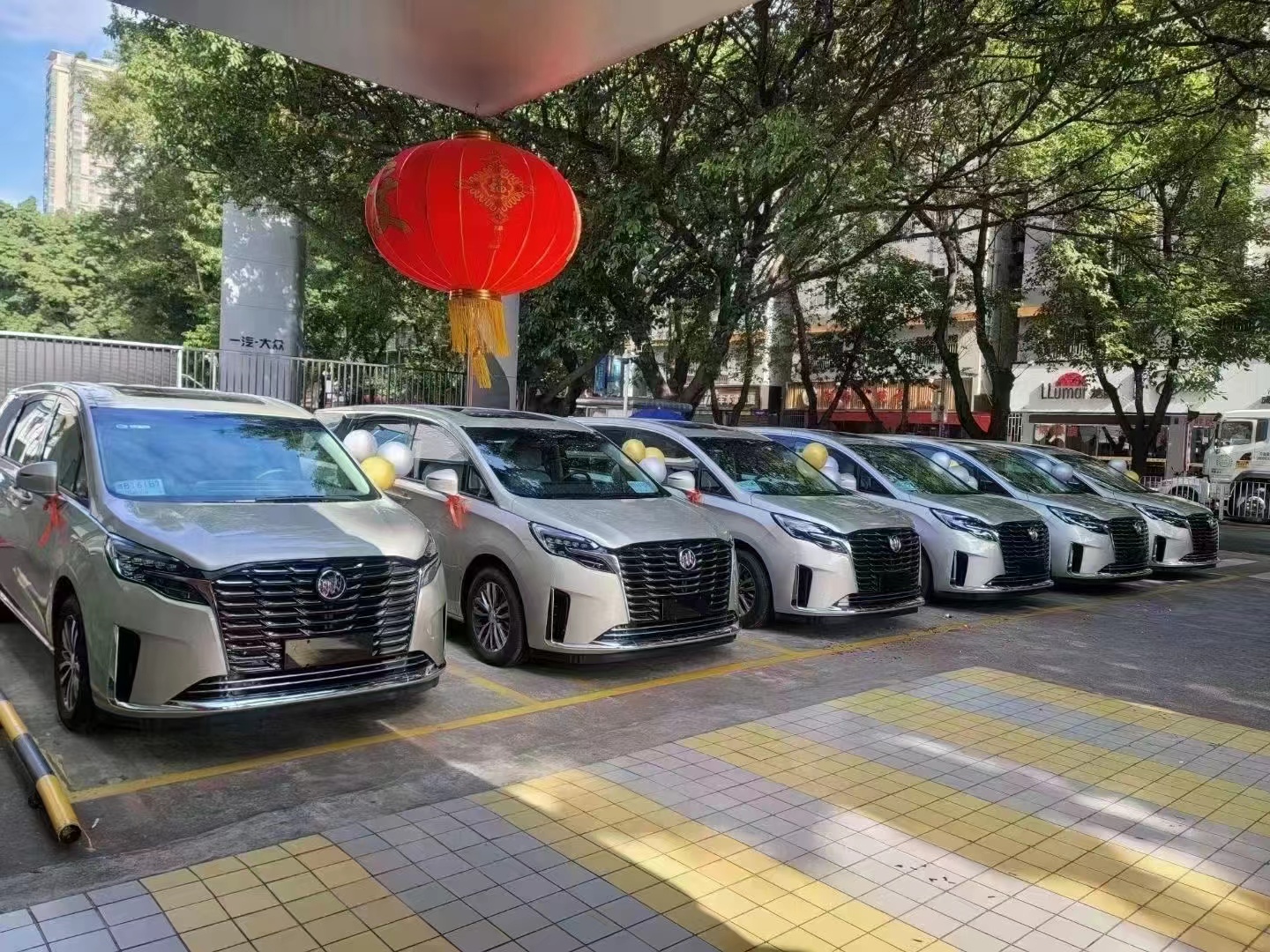 2026年热门的上海接机包商务车推荐靠谱服务商选择参考 2026年热门的上海接机包商务车推荐靠谱服务商选择参考