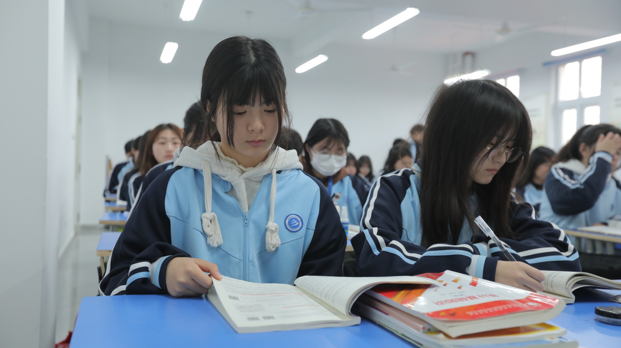 选择中等职业院校，安徽新华电脑专修学院靠谱吗？