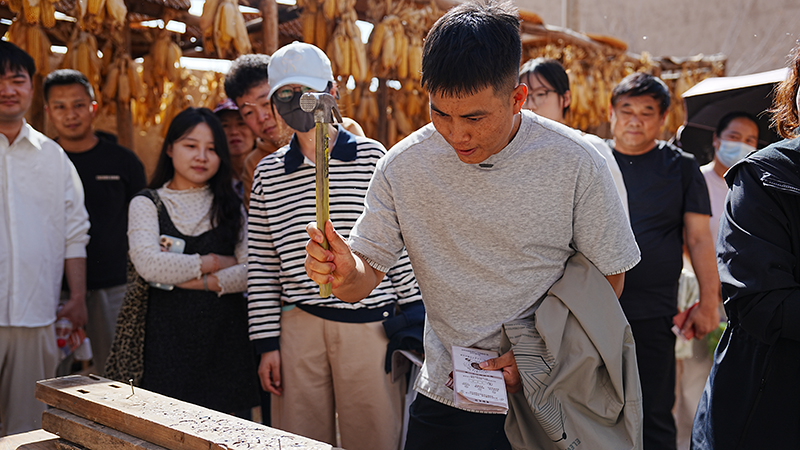 十一5天旅游游玩攻略 闽宁镇戏剧村落篝火蹦村迪实力测评(图2)