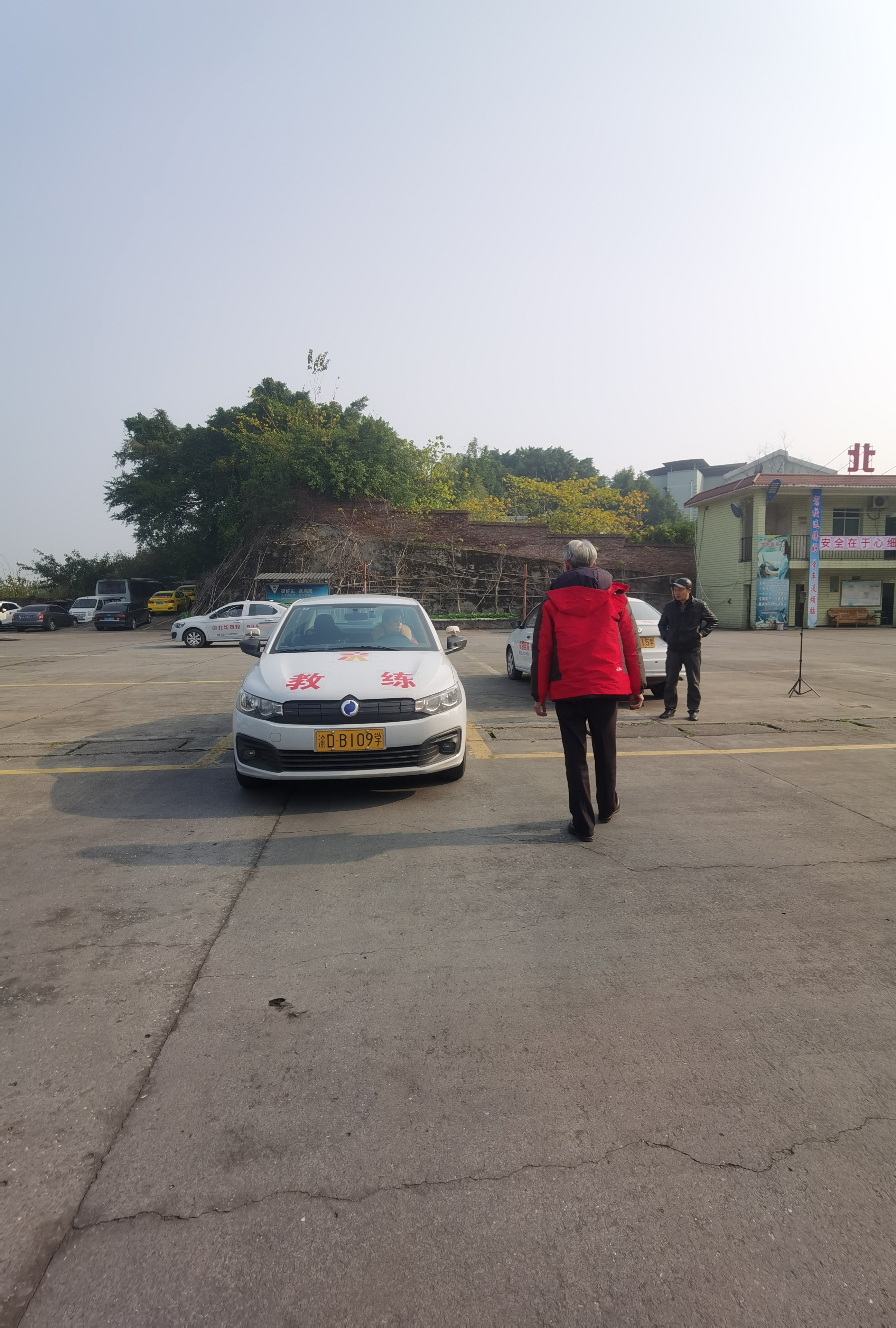 2026年热门的重庆驾校推荐速成有哪些，北华驾校实力参考