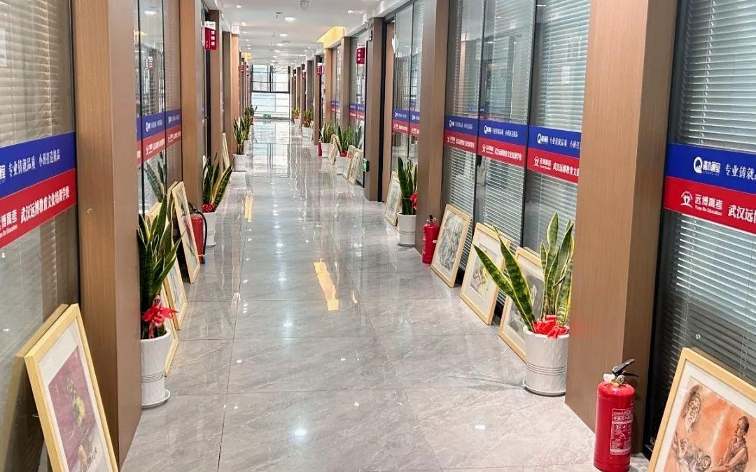 关于美术复读班，你想知道的费用与教学质量
