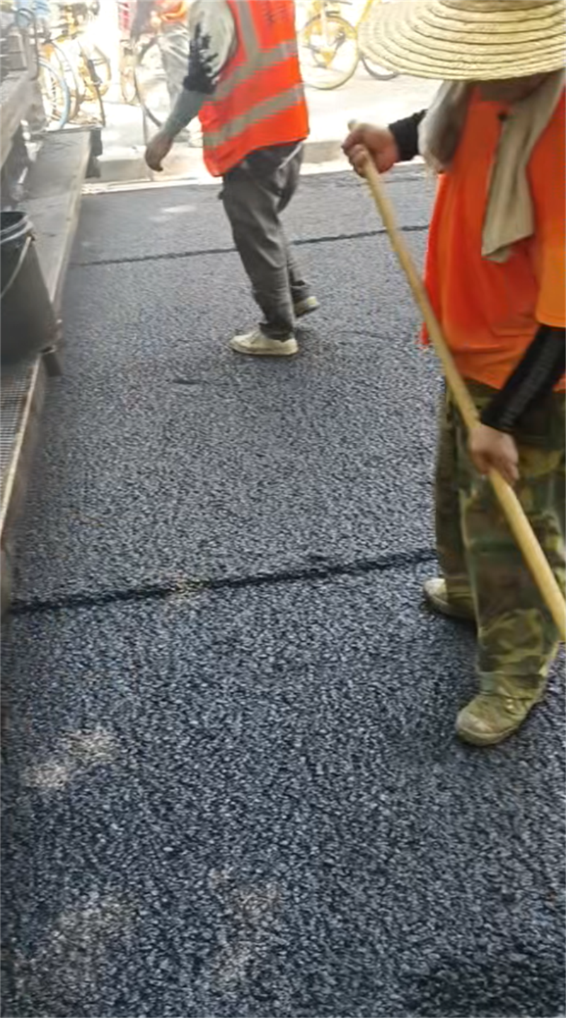 物流仓库地面沥青摊铺选哪家?南京巨盛地坪值得信赖 物流仓库地面沥青摊铺选哪家?南京巨盛地坪值得信赖
