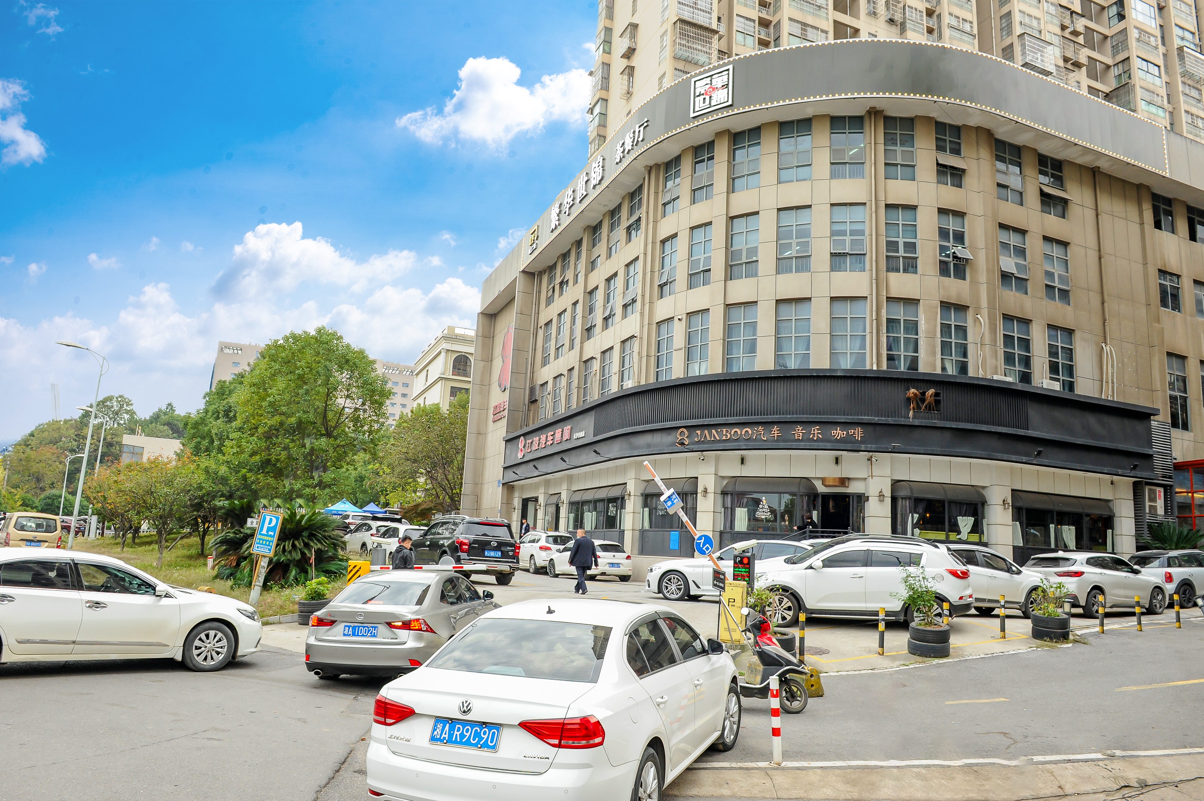 新能源汽车音响改装店哪家强，江波汽车音响来帮忙