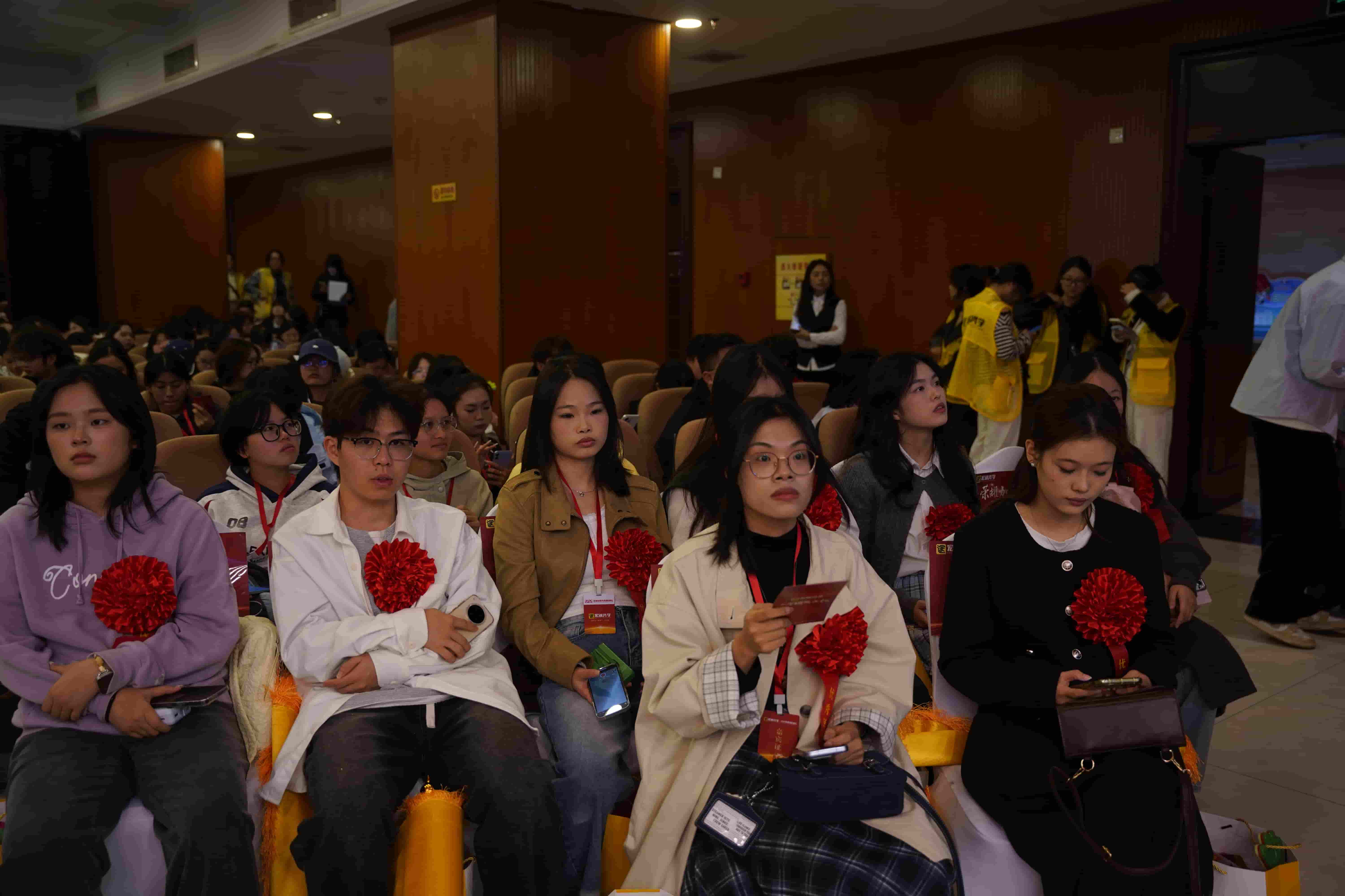 宏途兴学专升本评价如何?2026年通过率高吗? 宏途兴学专升本评价如何?2026年通过率高吗?