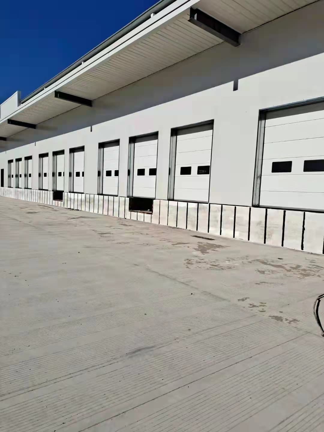 广杰门窗：工业提升门厂家中的佼佼者
