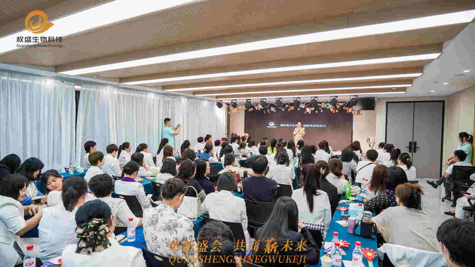 2026年正规的社区养发连锁店加盟费用多少,盛妆秀团队实力测评 2026年正规的社区养发连锁店加盟费用多少,盛妆秀团队实力测评
