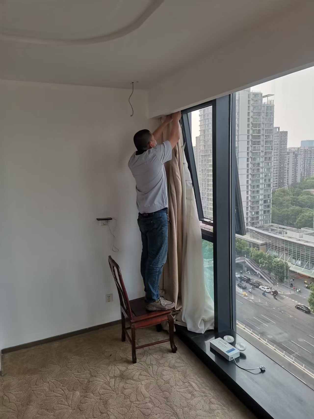 北京顺义靠谱的窗帘上门安装清洗服务商：居然三六零清洁公司省心不踩坑