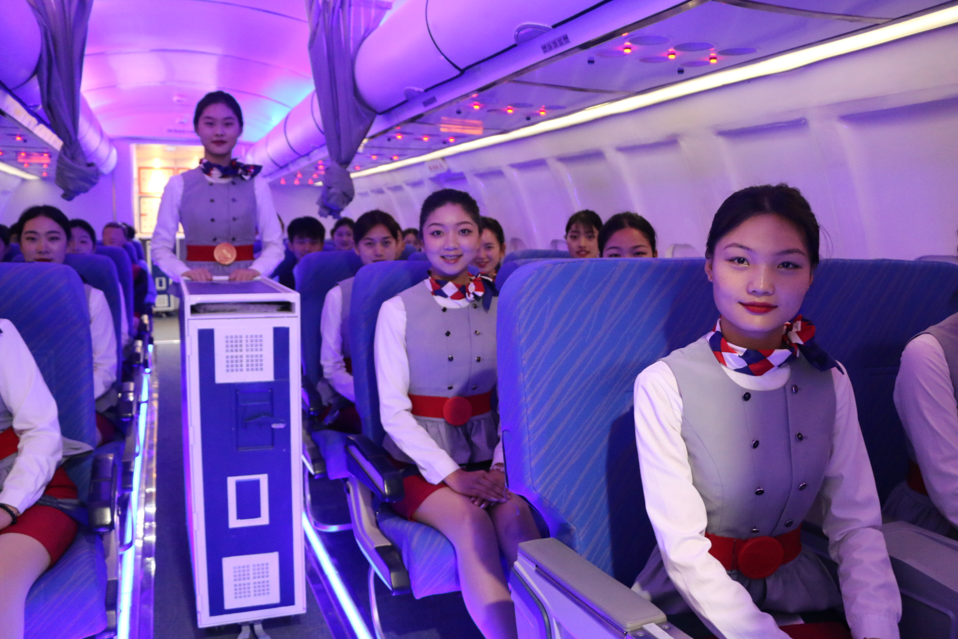 2026年襄阳知名的招往届初中生的航空乘务专业中职学校：靠谱学院推荐