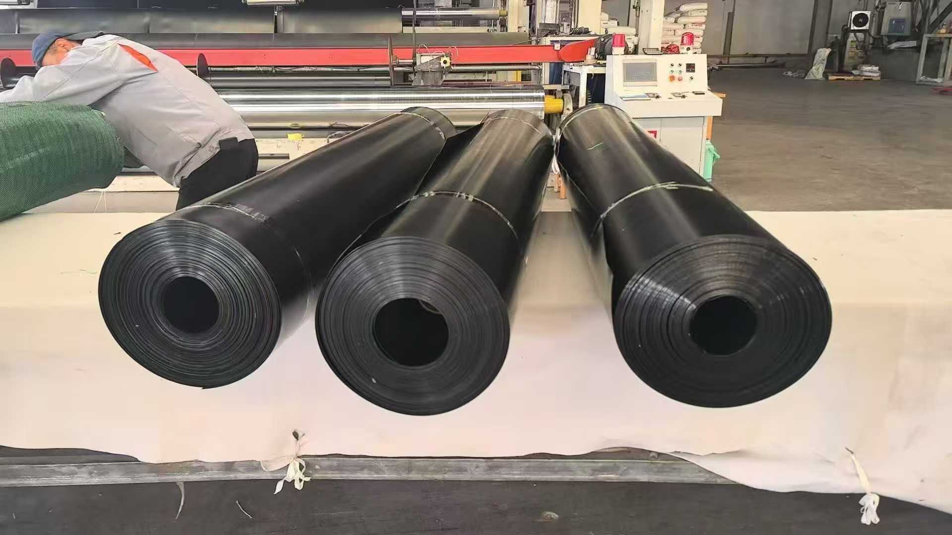 同鹏土工材料的产品种类丰富吗