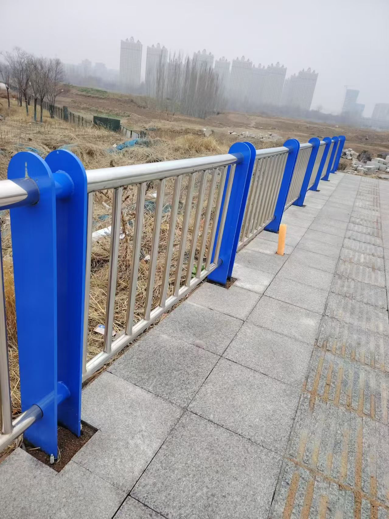 2026年口碑高的不锈钢复合管护栏栏杆厂家行业现状与正规商家选择指南 2026年口碑高的不锈钢复合管护栏栏杆厂家行业现状与正规商家选择指南