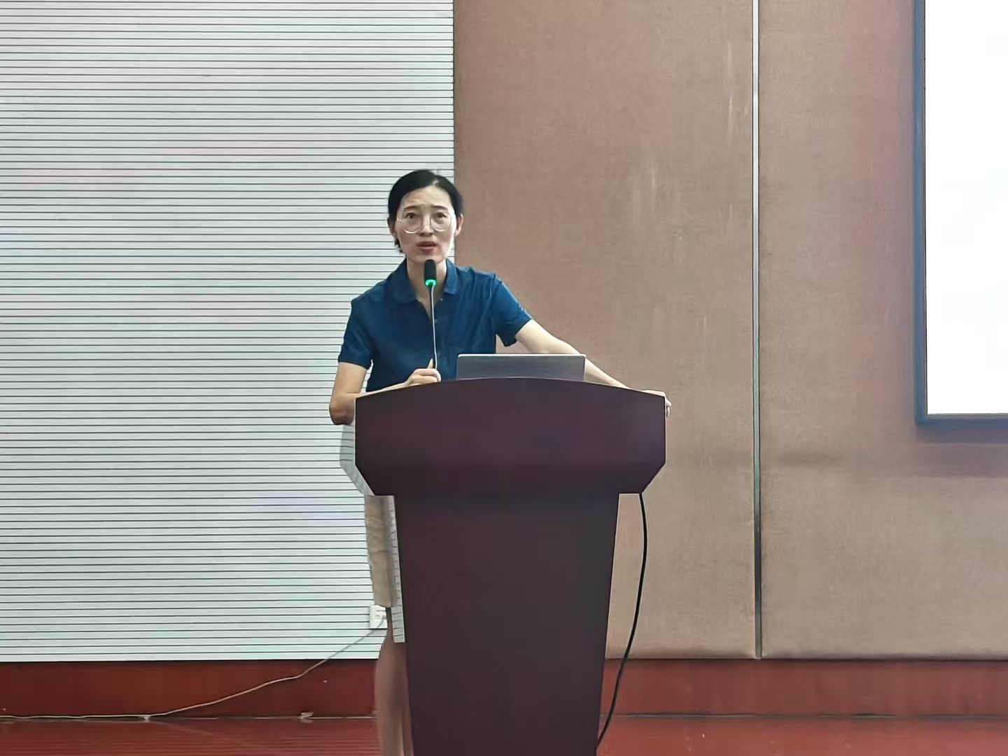 未签合同双倍工资包含绩效吗？律师教你算清这笔账