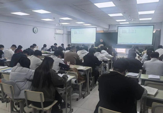 本省考公报班选什么专项培训，守仁教育面试模拟还原考官标准