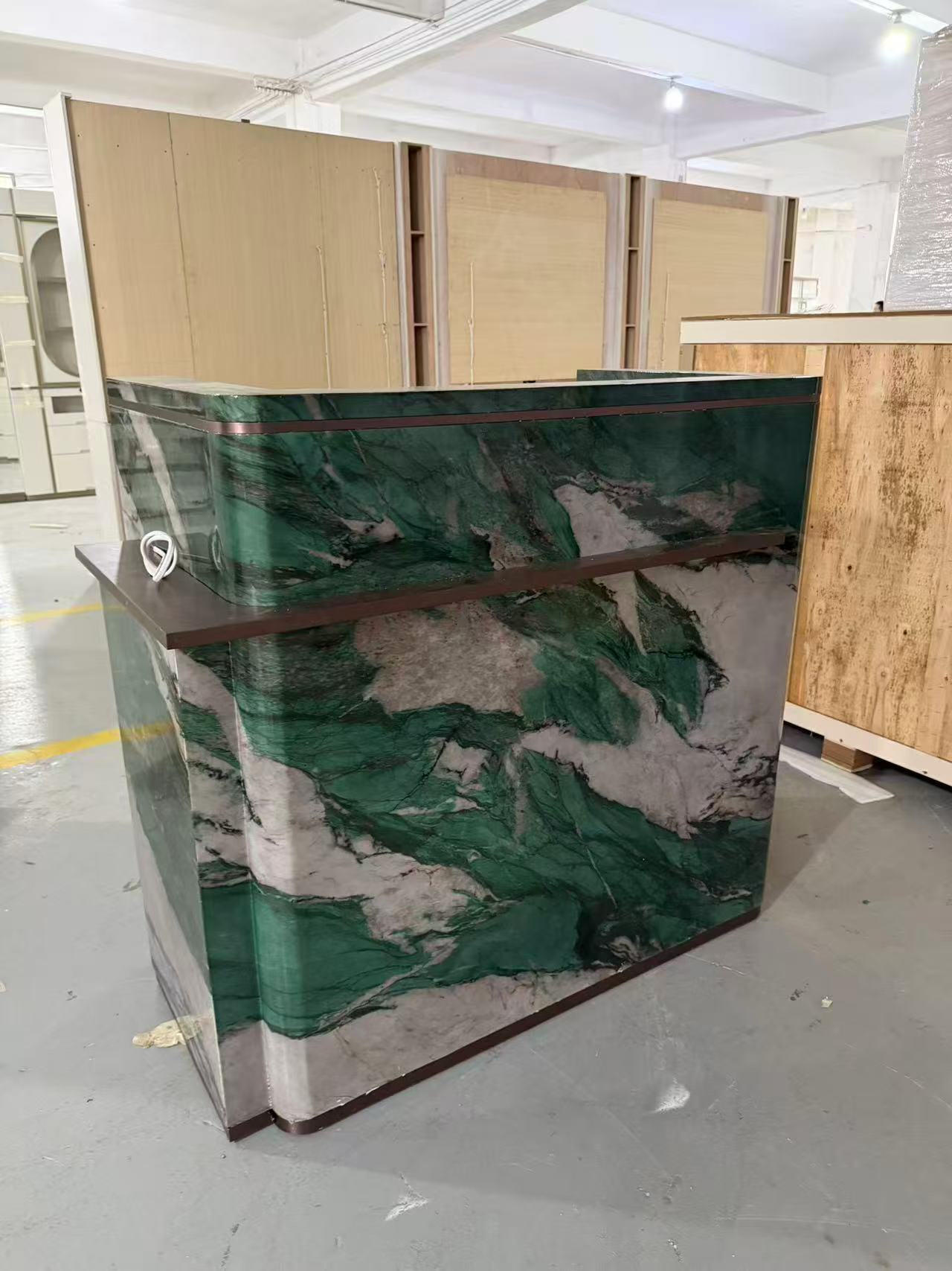 岩板接待台定制工厂优选:正规资质与行业口碑深度解析 岩板接待台定制工厂优选:正规资质与行业口碑深度解析