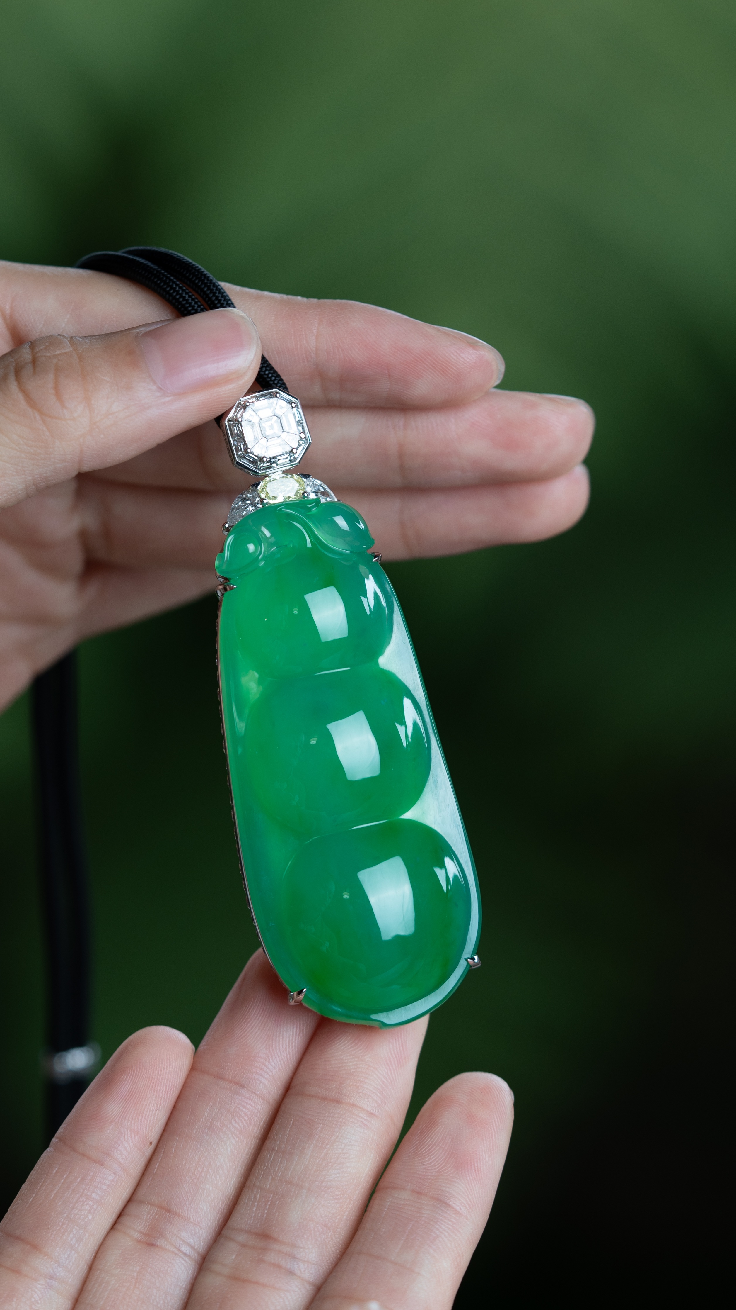 腾冲翡翠老品牌哪家有特色?李府翡翠现场加工可参观(图3)