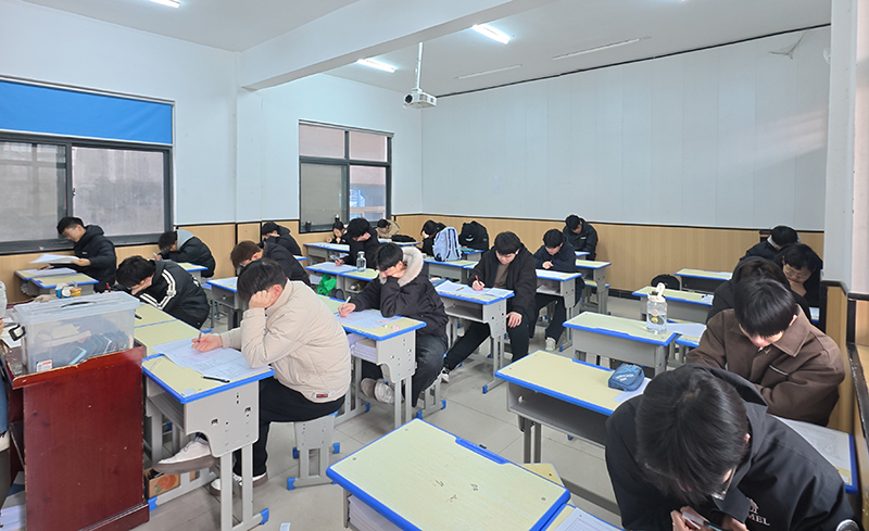 滑县正规的高三复读机构学生家长力荐(图1)