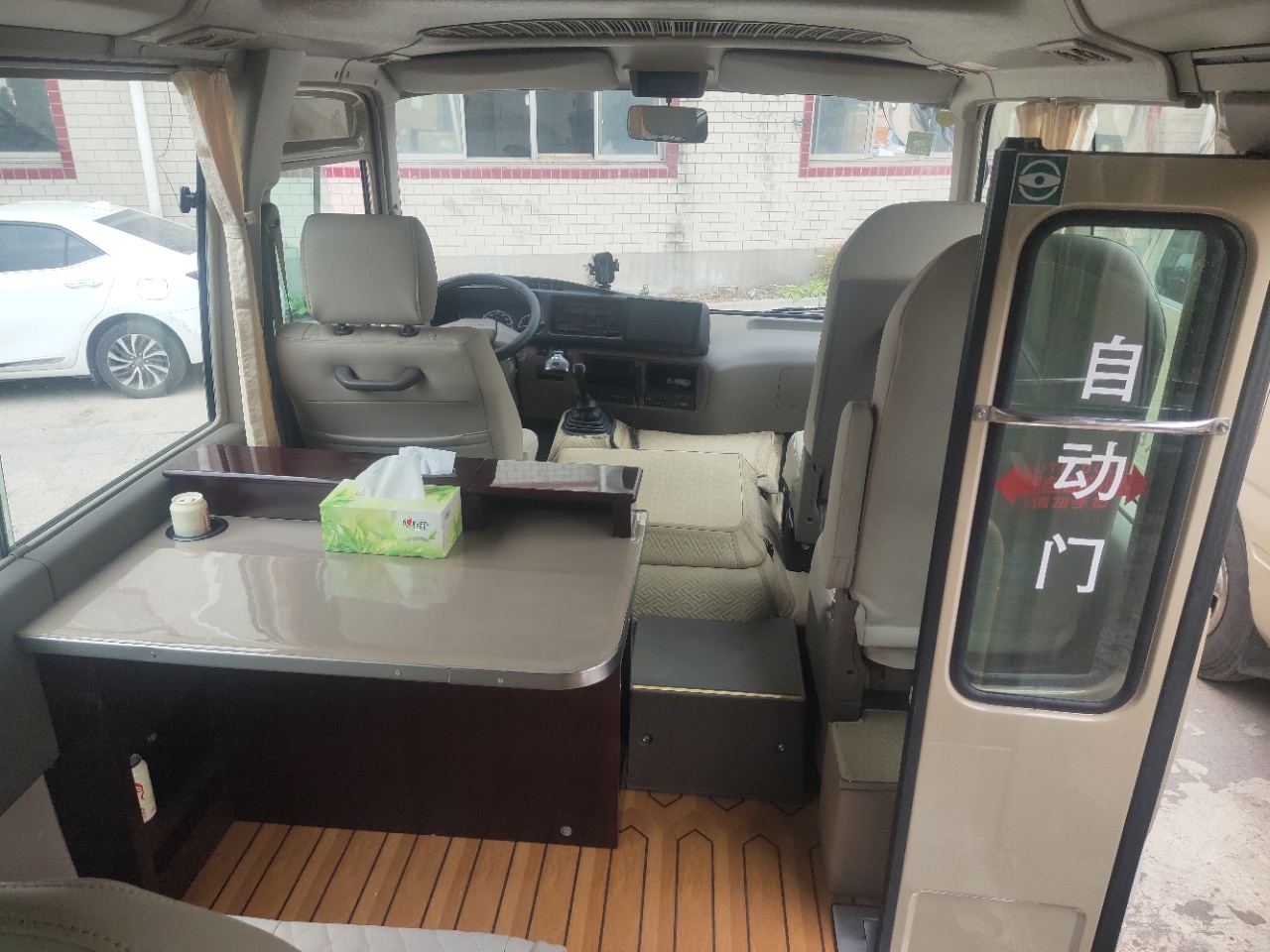 企业班车租赁服务怎么联系?靠谱服务商合作流程与案例盘点 企业班车租赁服务怎么联系?靠谱服务商合作流程与案例盘点