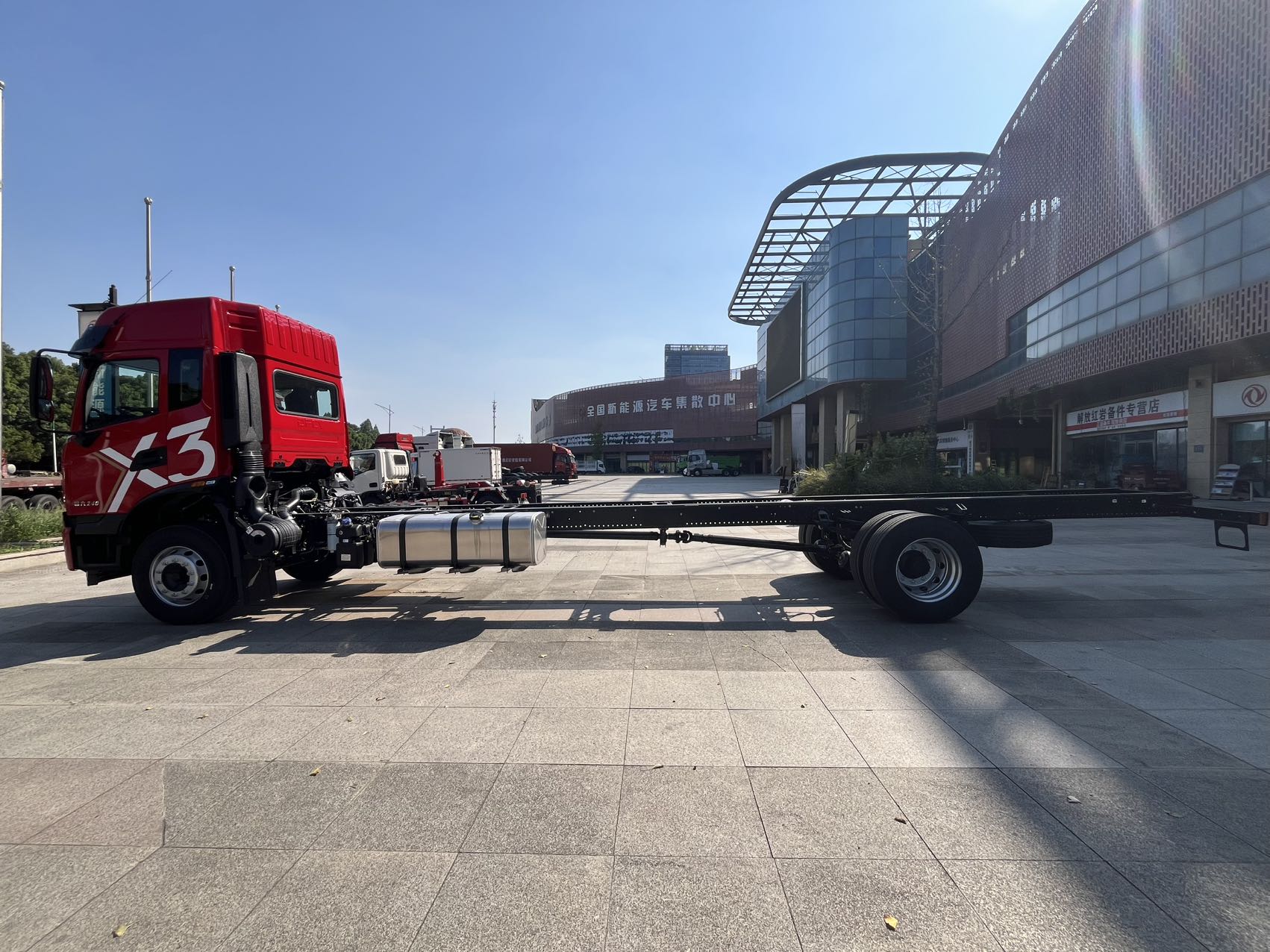宜昌东风畅行X3大单桥240马力配置解析:东风德纳后桥与冷藏上装适配参考 宜昌东风畅行X3大单桥240马力配置解析:东风德纳后桥与冷藏上装适配参考