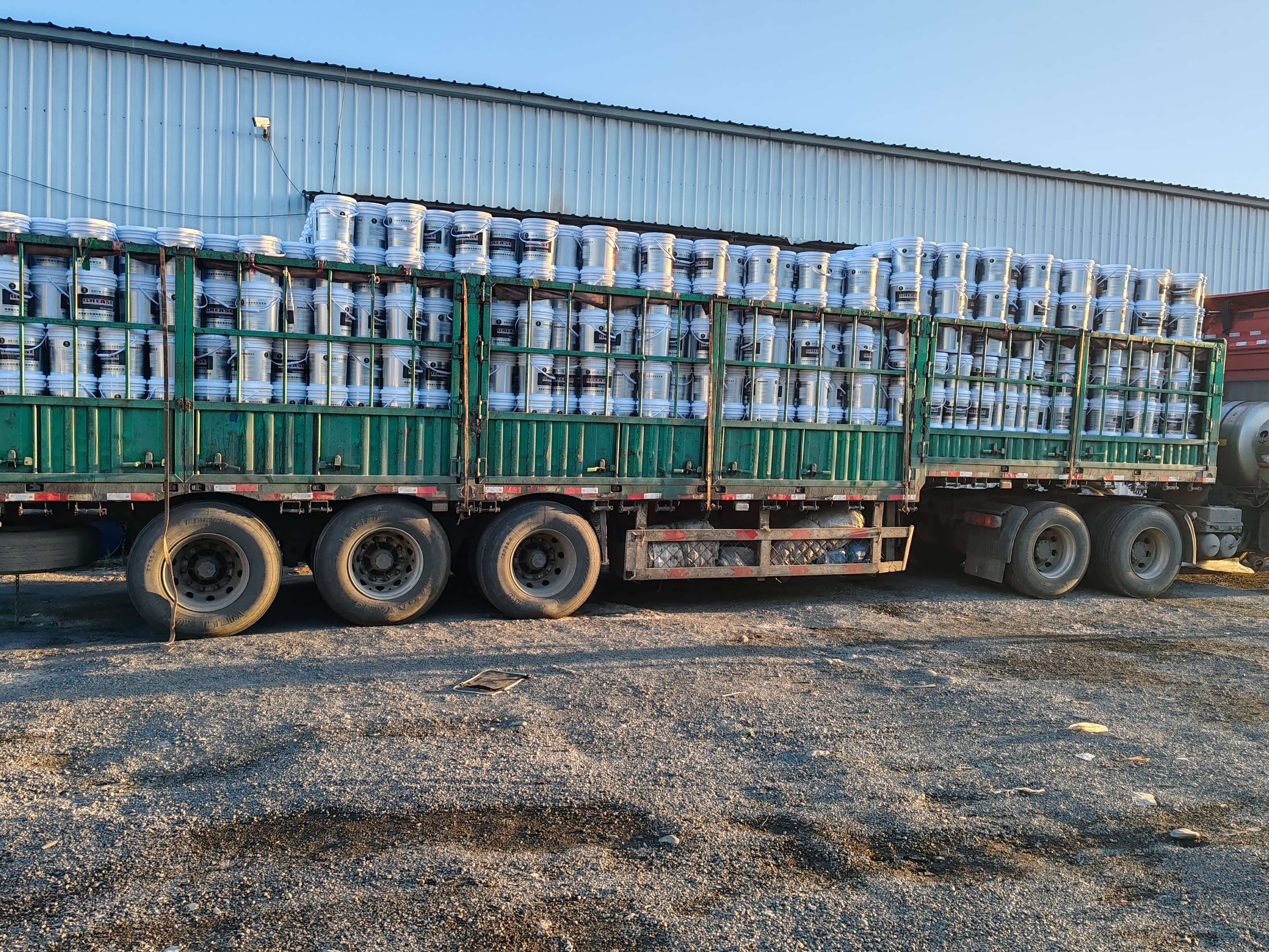 新疆采棉机润滑脂品牌制造商价格公道不玩套路：冰菲克化工行业现状与选择指南(图2)