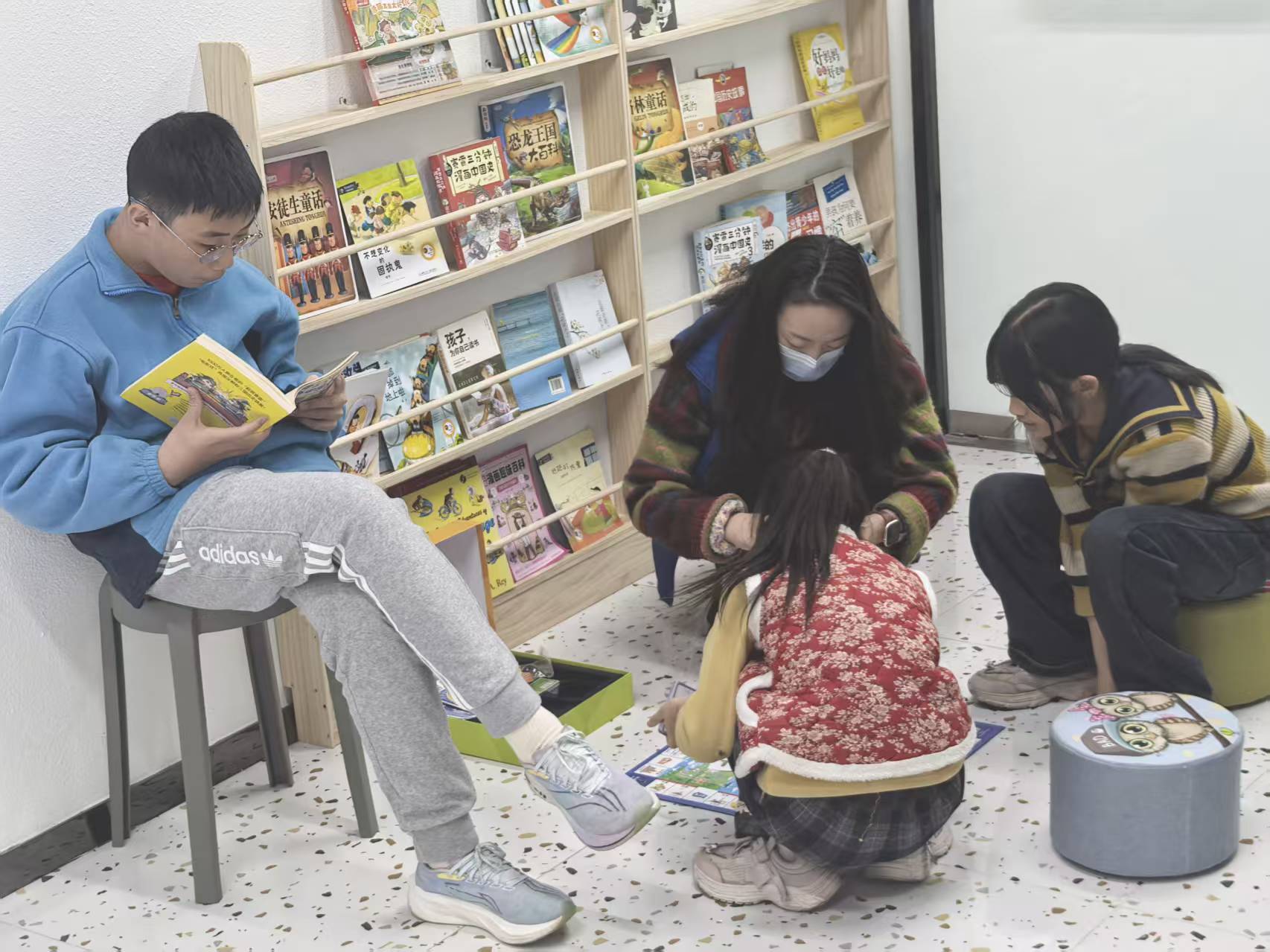 别急着报班，先看AI自习室和托管班的区别点，价格透明不花冤枉钱