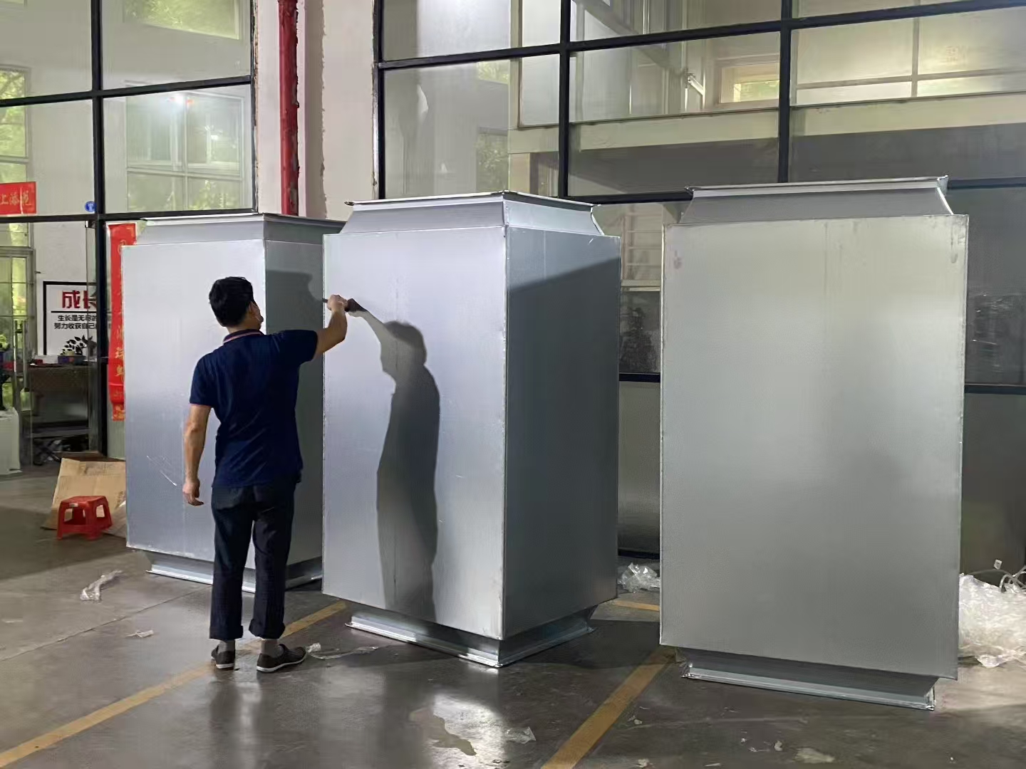 福建世心消声片生产厂商:提供高消声量片式消声器,适配地铁、厂房风道工程(图1)