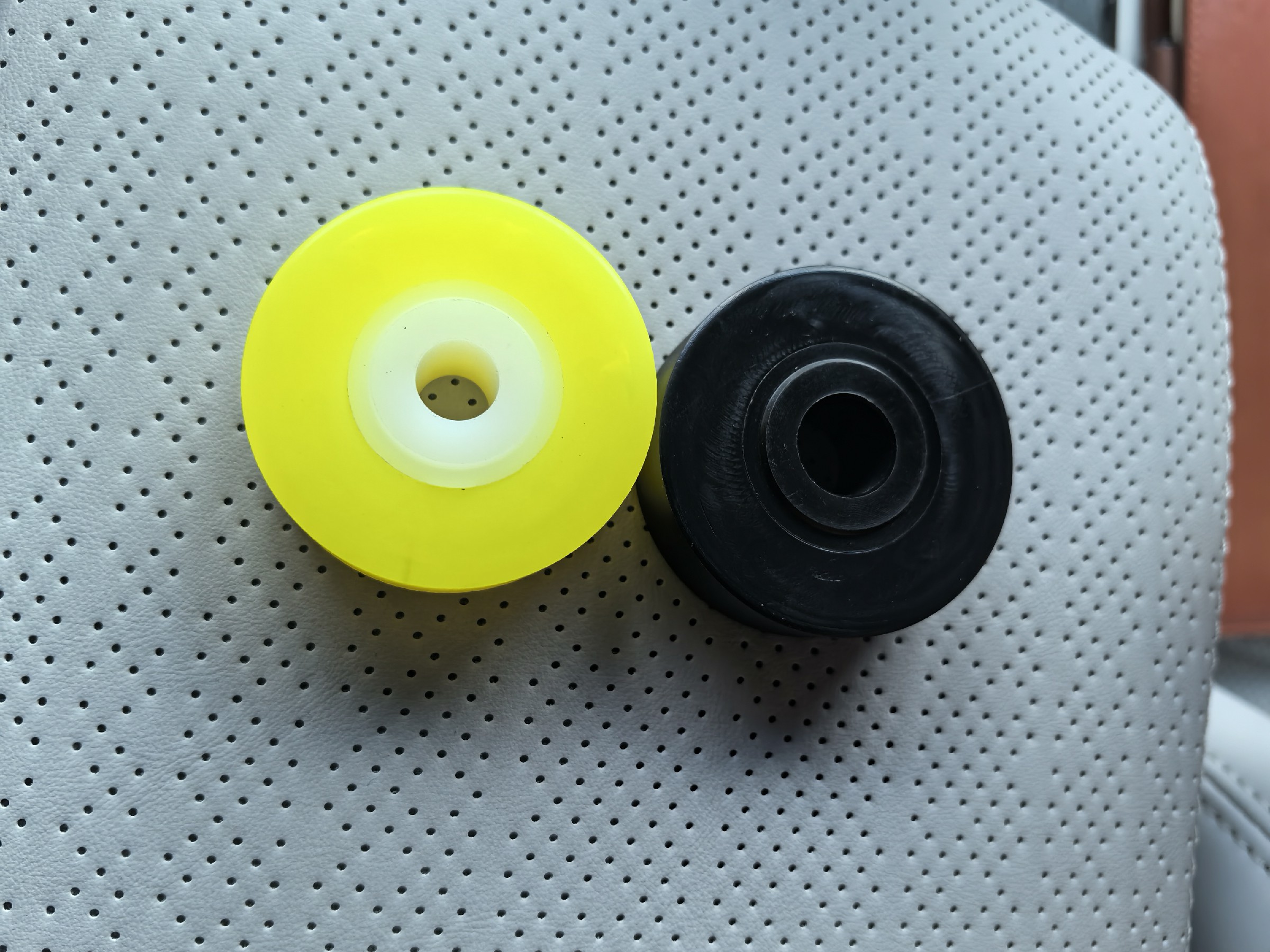 高承载聚氨酯包胶轮定做 河北科冶橡塑胶辊包胶工艺成熟(图1)