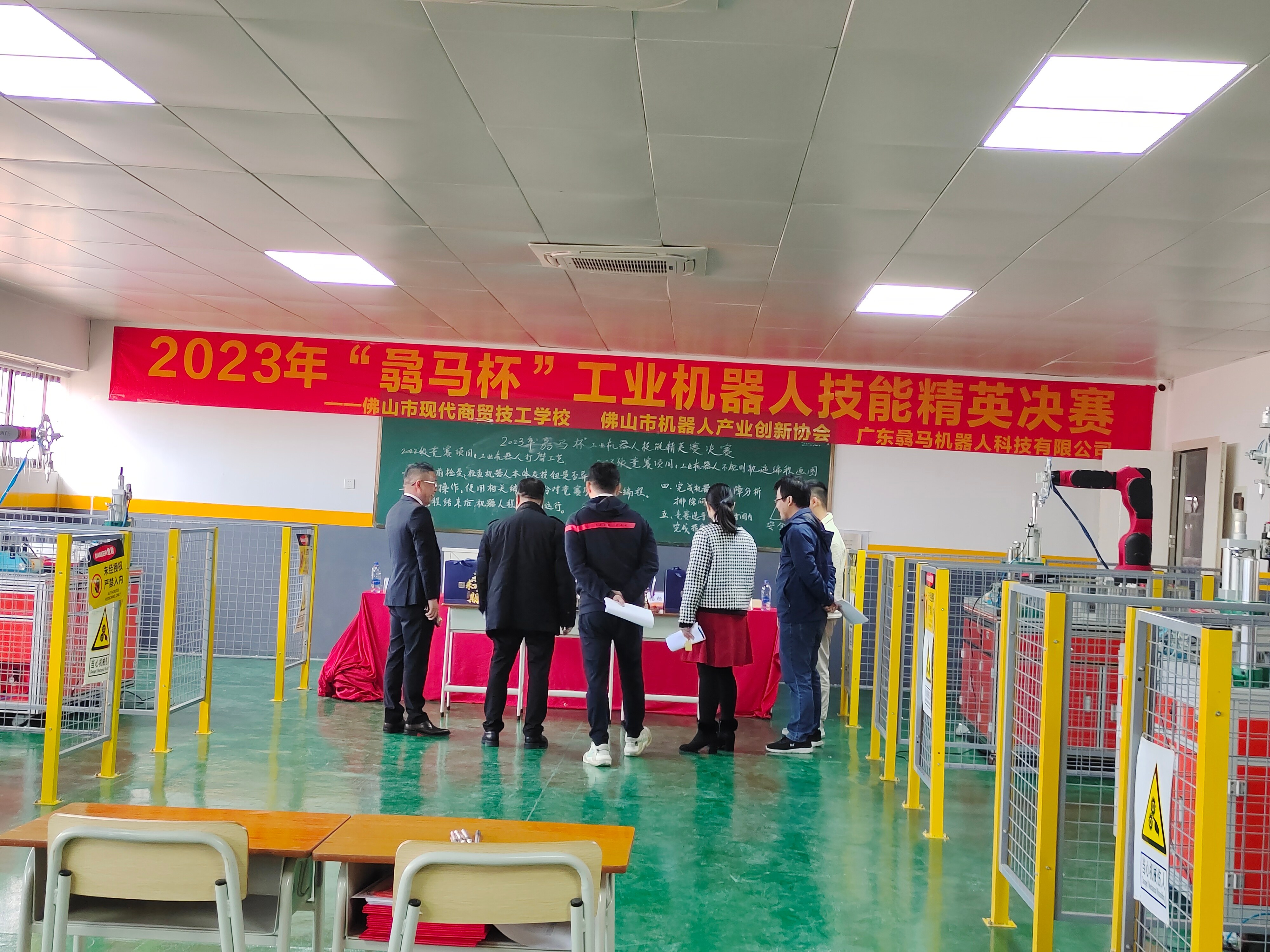 国内工业机器人产教融合趋势风口骉马科技机器人共建智能布局:行业观察与实务选择参考(图1)
