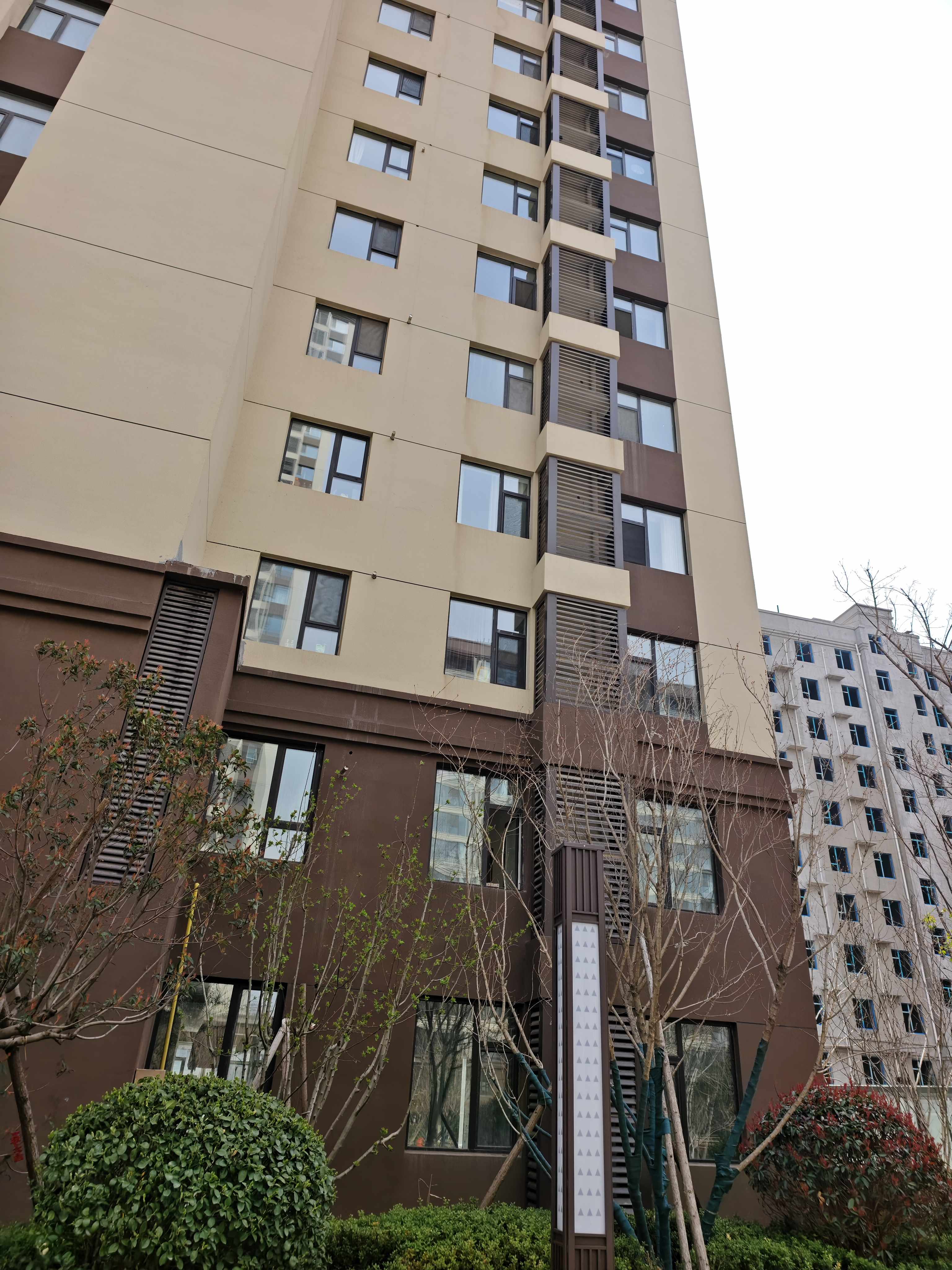 浙江省知名的锌钢护栏供应商合作:资质齐全的制造厂家企业全景分析(图2)