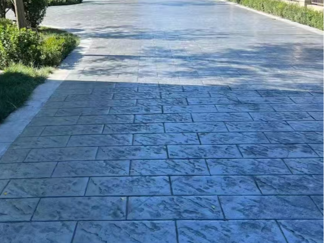 北京锦宝压花地坪施工：彩色混凝土压模地面定制，适用于石景山小区步道与园林景观(图3)